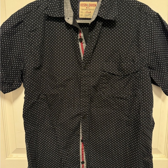 Button up shirts - Picture 8 of 10